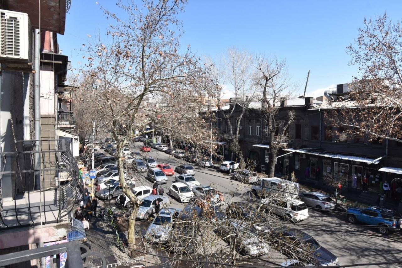 Прекрасная 4-Ех Комнатная Квартира В Самом Центре Yerevan Exterior foto