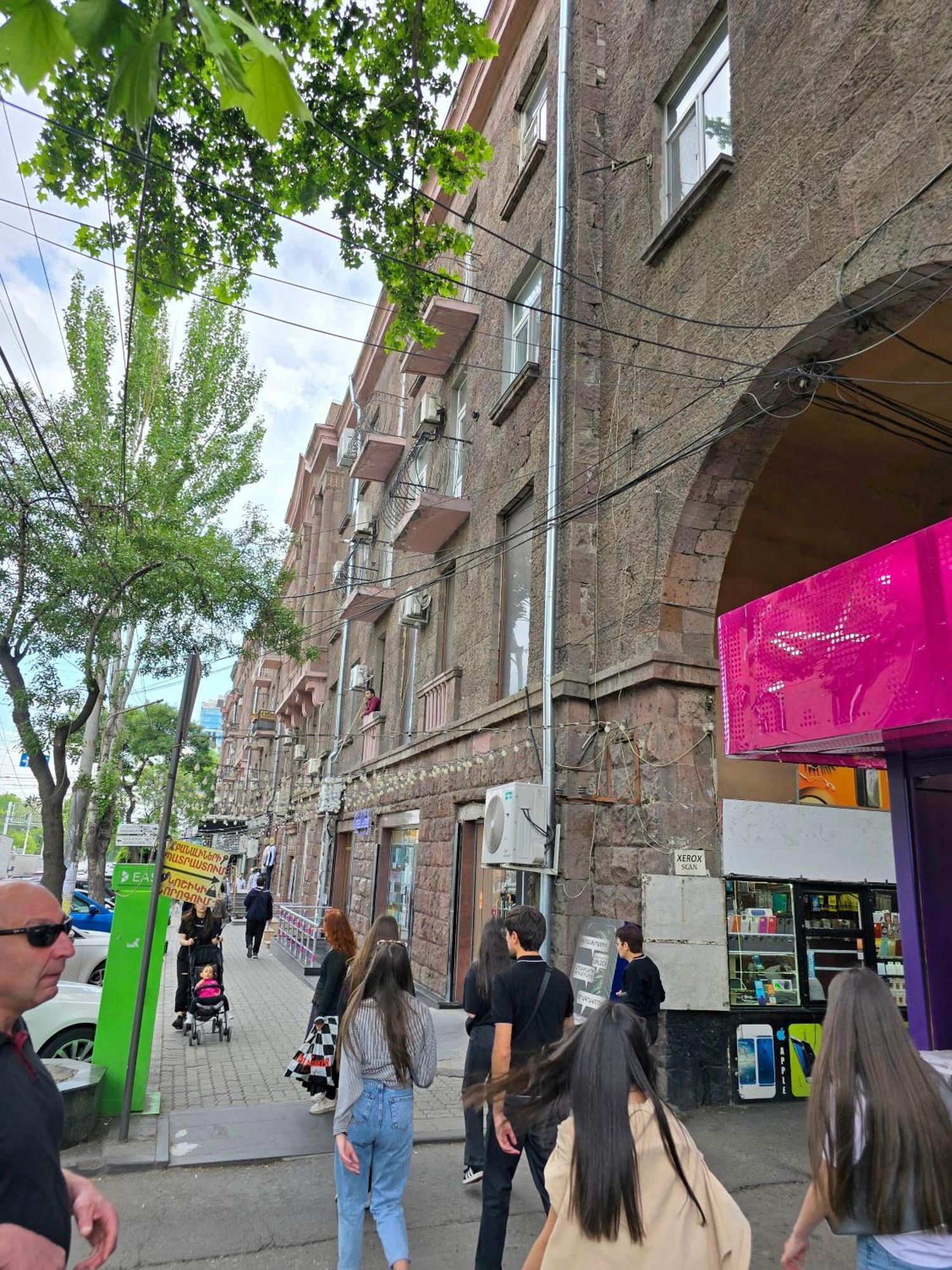 Прекрасная 4-Ех Комнатная Квартира В Самом Центре Yerevan Exterior foto
